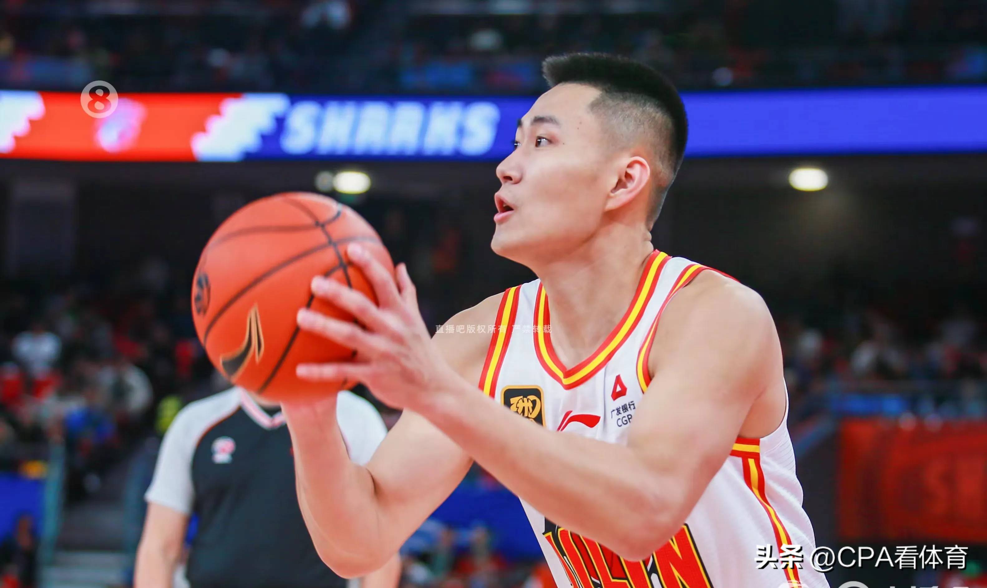 辽宁男篮实力突飞猛进，在榜首交替中展现绝对优势的简单介绍