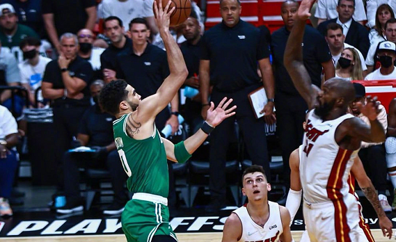 关于西悉尼流浪者主场优势明显,球迷期待逆转奇迹的信息 关于西悉尼流浪者主场优势明显,球迷期待逆转奇迹的信息