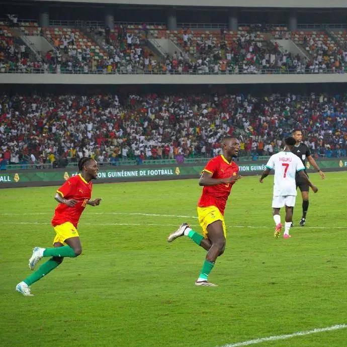 爱游戏网站-关于塔斯马尼亚联锋线组合默契，世俱杯争冠实力凸显的信息