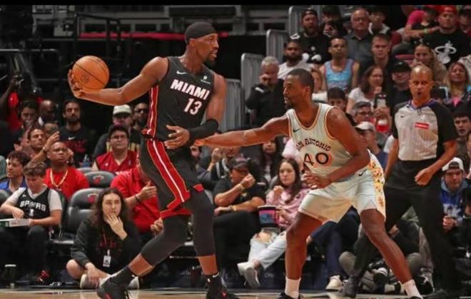 爱游戏视频-篮网客场惨败雄鹿，遭遇两连败