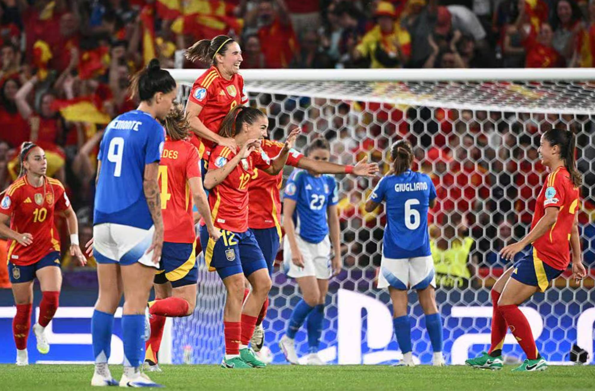 西班牙女足状态神勇 西班牙女足状态神勇