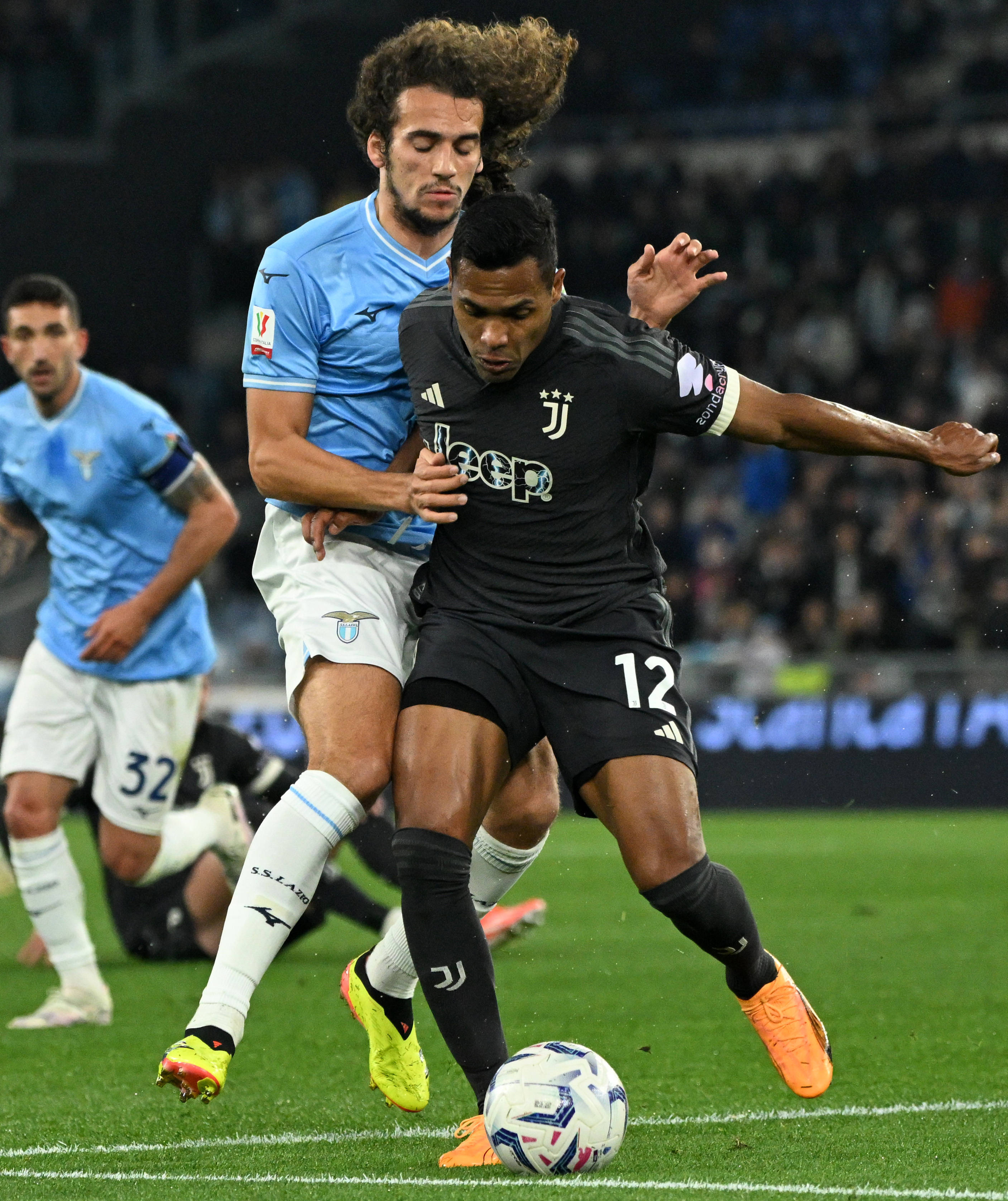 关于尤文图斯关键比赛胜利,冲击冠军梦想再起的信息 关于尤文图斯关键比赛胜利,冲击冠军梦想再起的信息