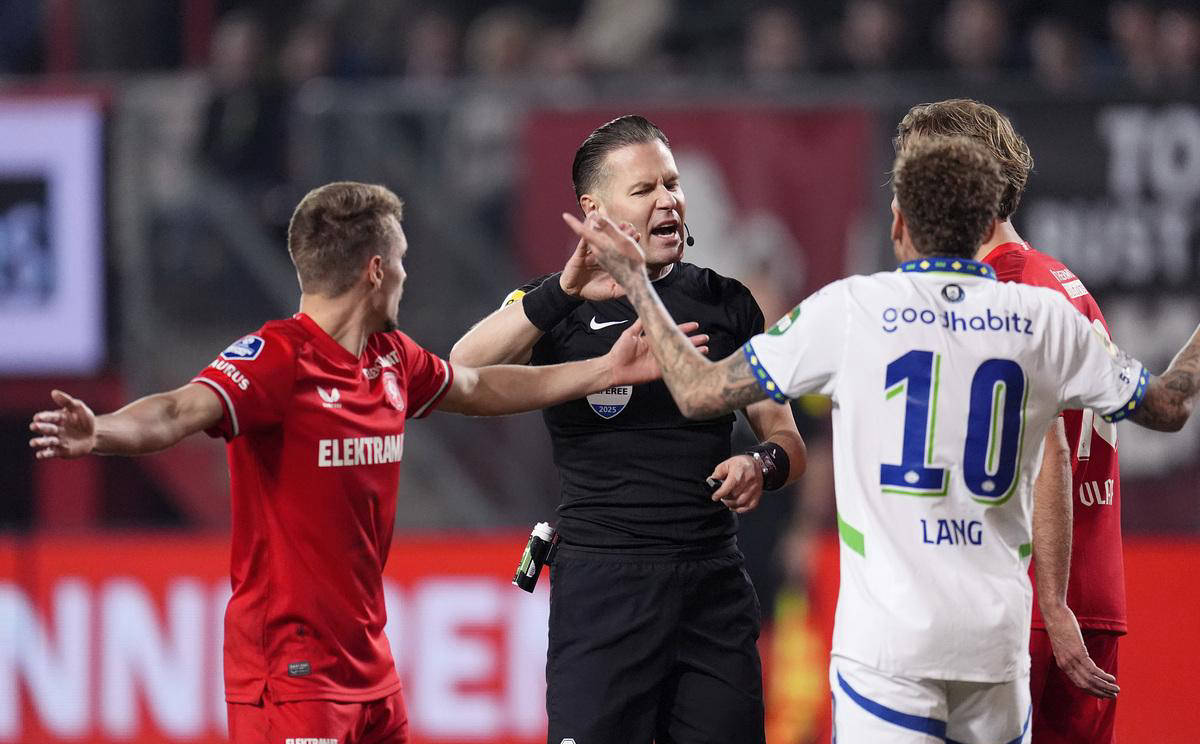 包含阿贾克斯豪胜对手,士气高涨备战的词条 包含阿贾克斯豪胜对手,士气高涨备战的词条