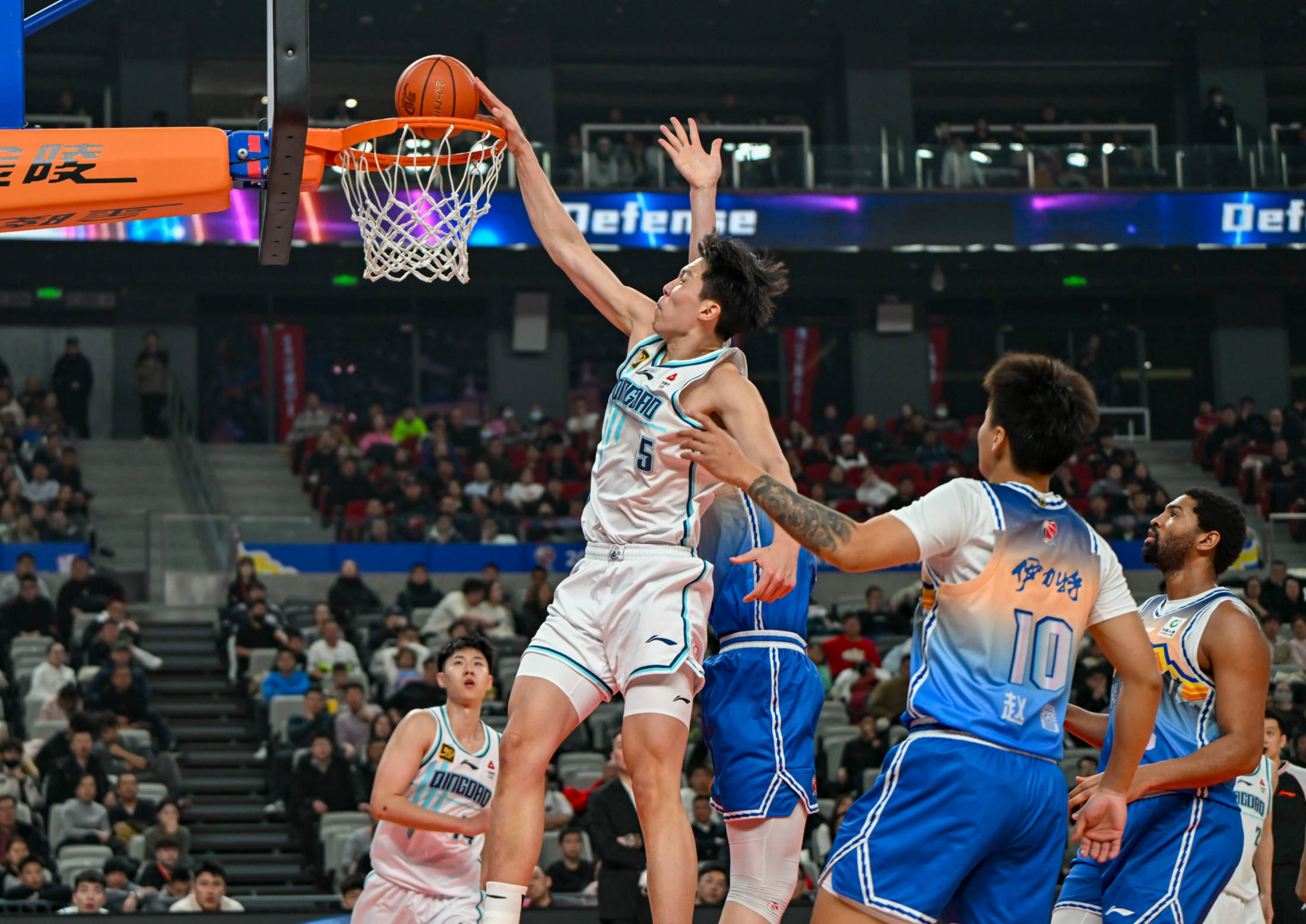 爱游戏新闻-广州队艰难战胜新疆男篮，取得悬殊胜利的简单介绍