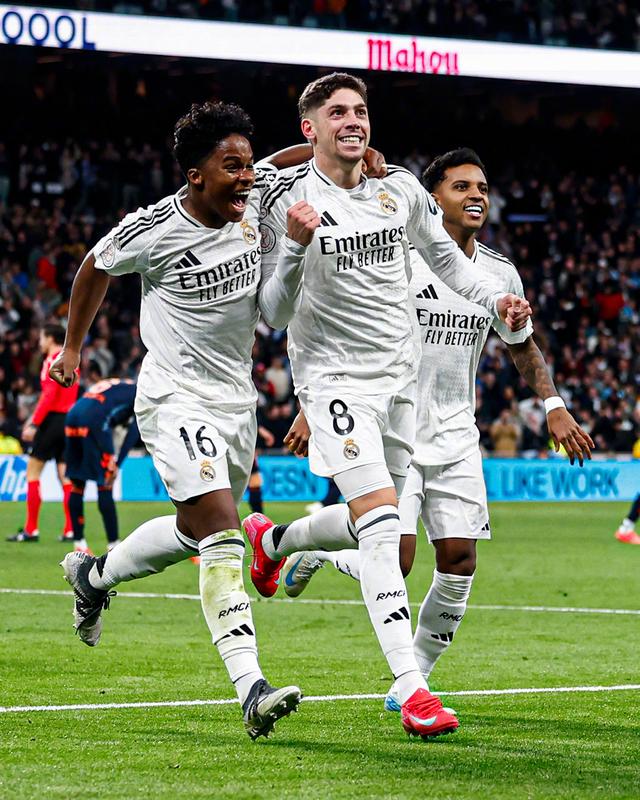 爱游戏网站入口-皇马队前锋状态回暖，连续进球破门