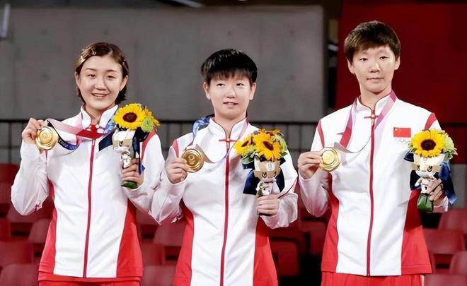 绿白球队以绝对实力巩固领先地位的简单介绍 绿白球队以绝对实力巩固领先地位的简单介绍