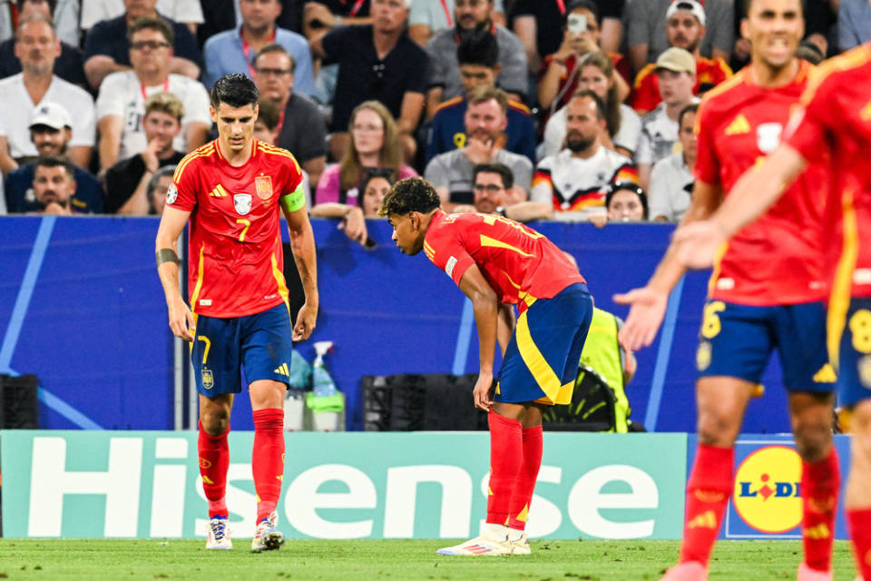 希腊队对阵西班牙队,备战欧洲杯意向赛 希腊队对阵西班牙队,备战欧洲杯意向赛