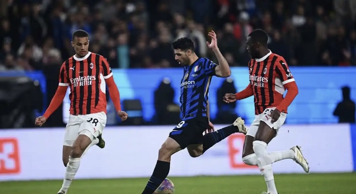 AC米兰惨败,球队陷入低谷 AC米兰惨败,球队陷入低谷