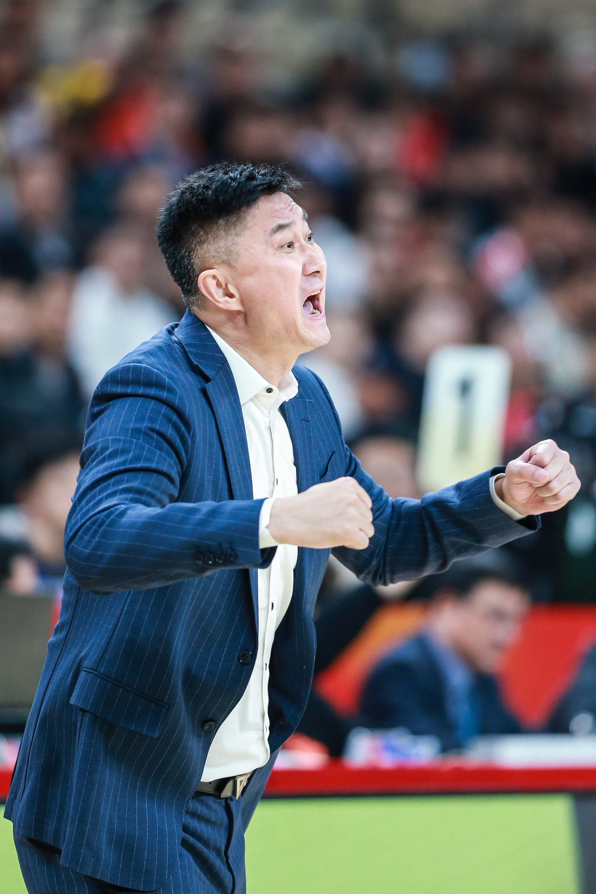 爱游戏官网入口-比赛中球员表现出色，为球队赢得胜利