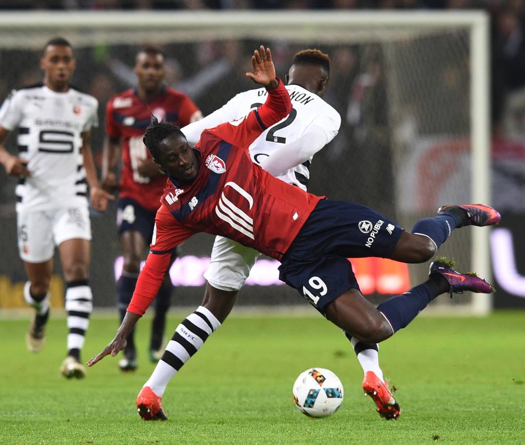 爱游戏网站-尼姆客场遭遇一场火爆对决，失去领先优势