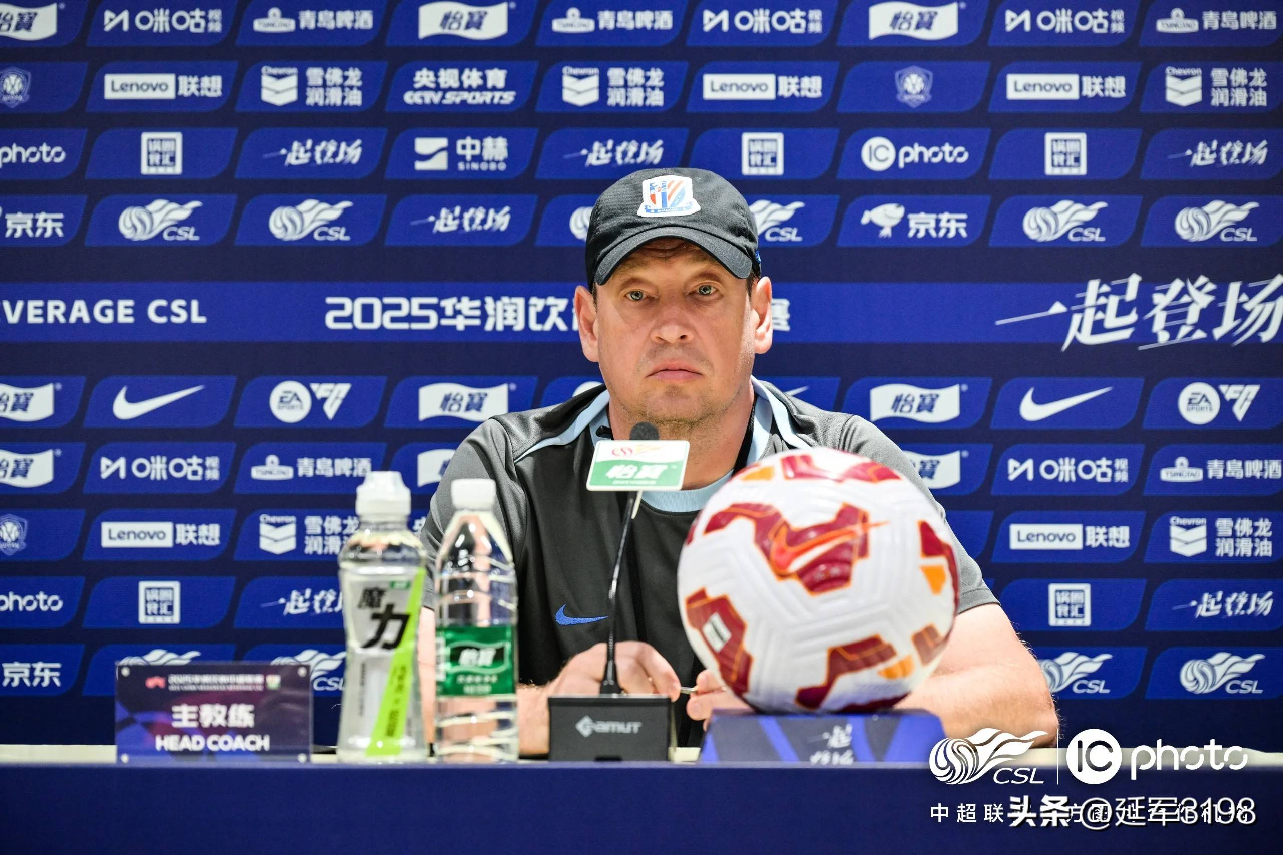 包含一支球队在国际大赛中斩获胜利,赢得掌声与赞誉的词条 包含一支球队在国际大赛中斩获胜利,赢得掌声与赞誉的词条