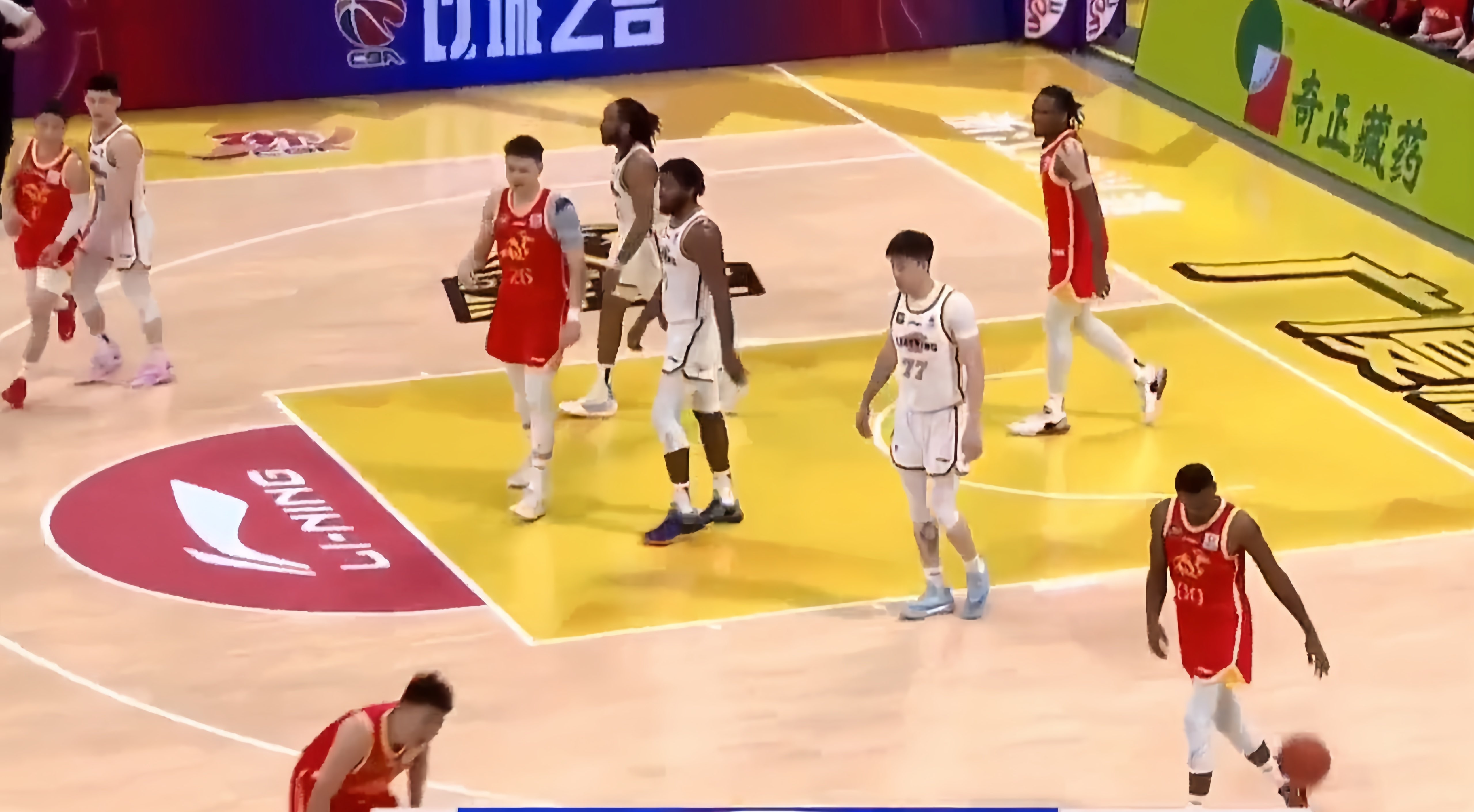 爱游戏电竞-广厦男篮火力全开，横扫对手取胜