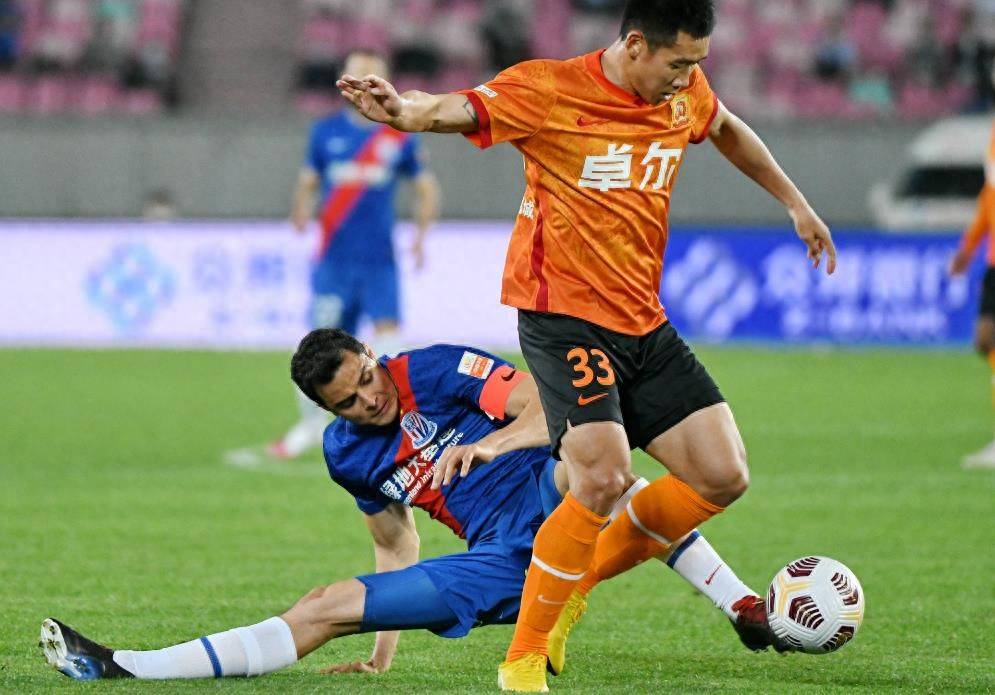 爱游戏亚洲官网-关于费尔南多城队胜出，高居榜首的信息