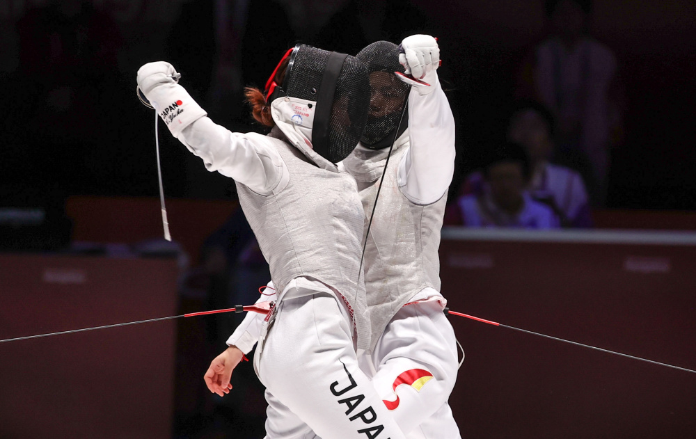 爱游戏电竞-意大利击剑选手夺冠，剑术高超