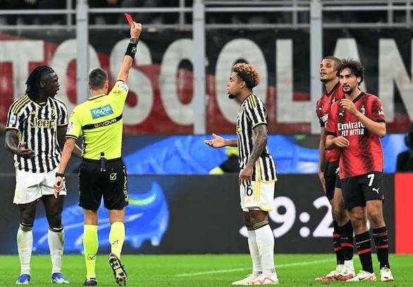 爱游戏官网入口-包含AC米兰主场战胜那不勒斯，实力突出的词条