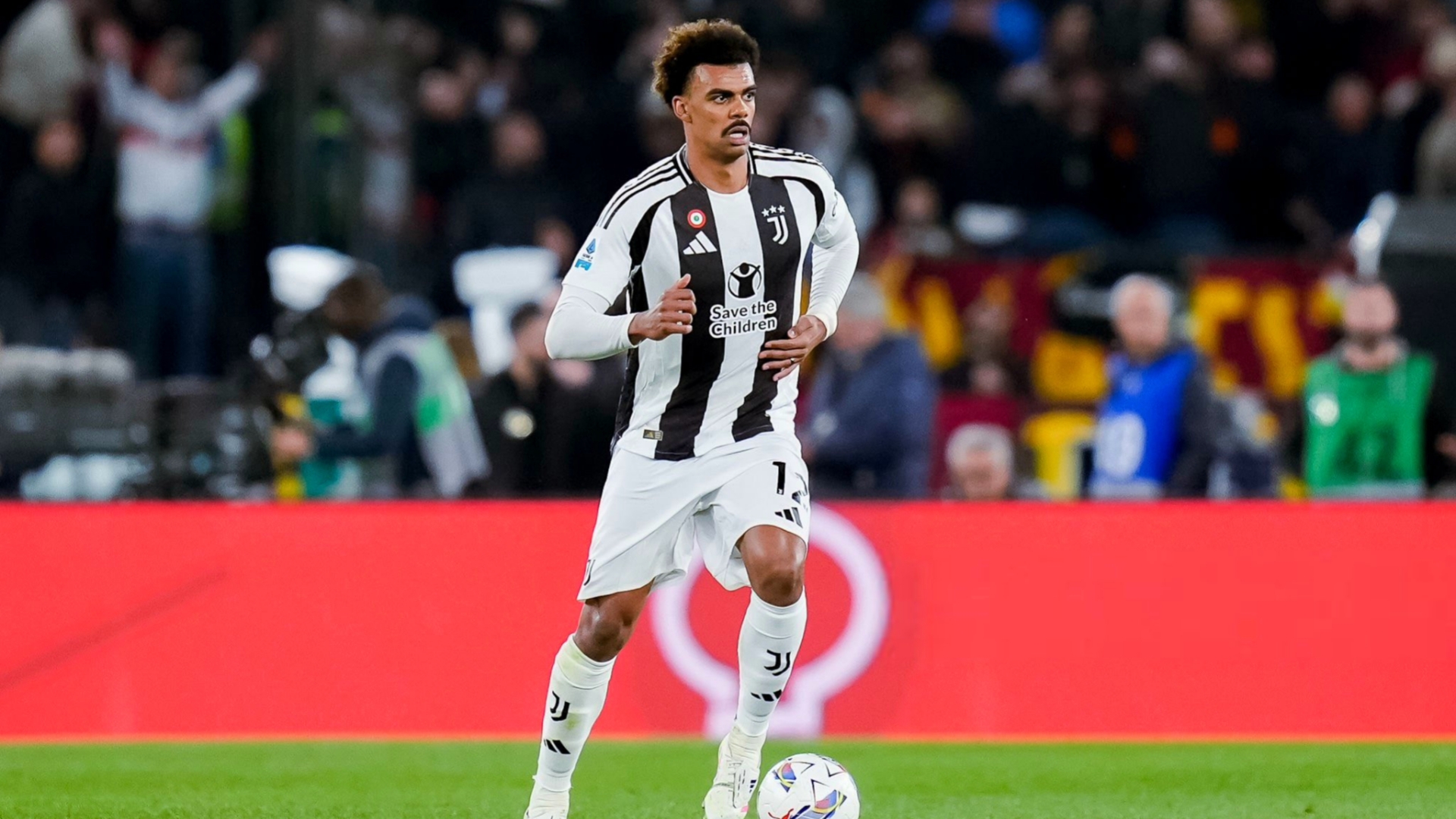 爱游戏新闻-欧冠豪强对决，尤文图斯胜切尔西