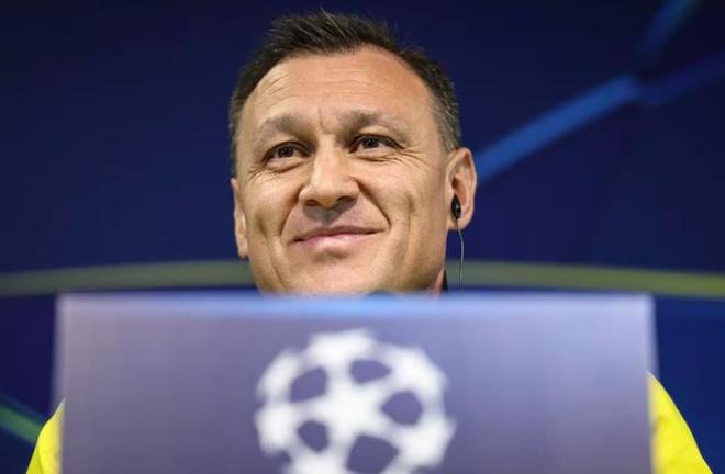 包含皇家马德里主帅神秘离职！球队迎来新一轮换帅风波的词条