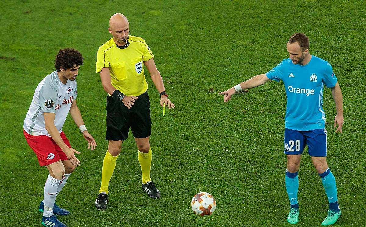 里昂主场不敌马赛,主场失守频频 里昂主场不敌马赛,主场失守频频