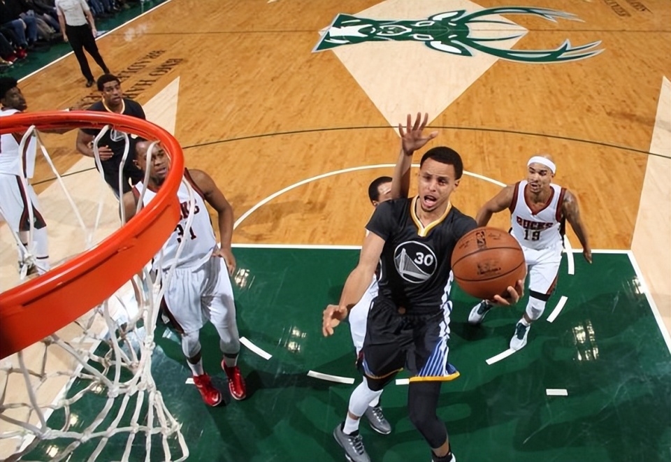 爱游戏官方入口-勇士主场轻取开拓者，迎来四连胜