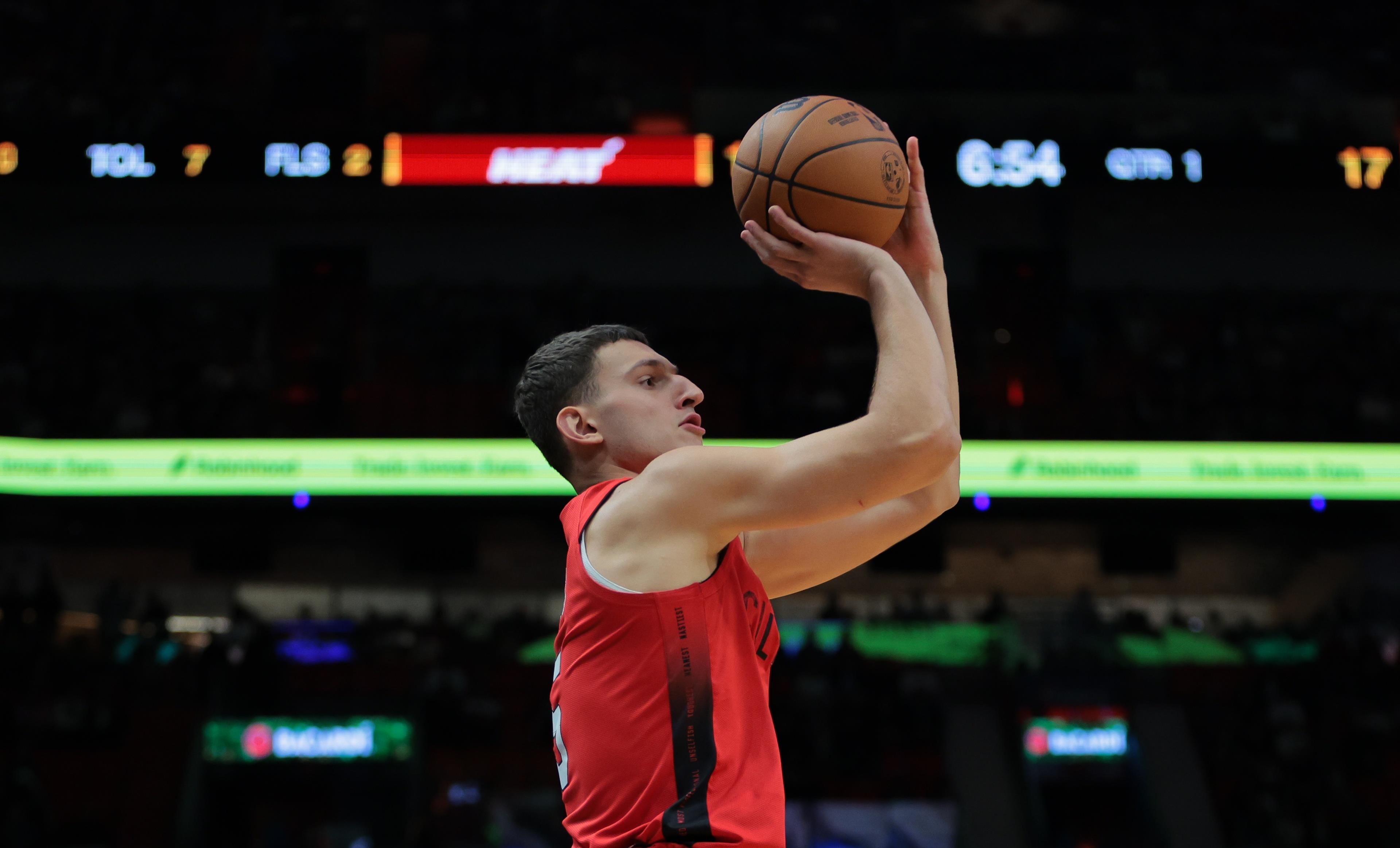 爱游戏亚洲官网-关于活塞击败热火，迎来意外胜利的信息