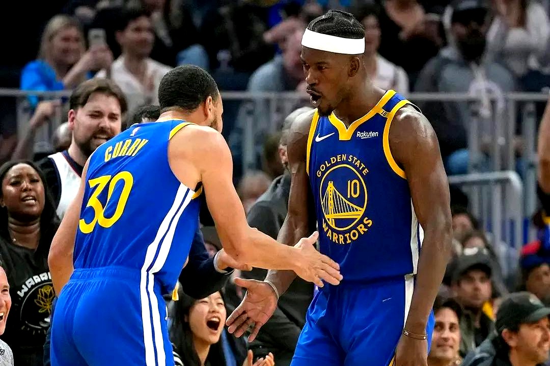 爱游戏网站-勇士主场不敌骑士，库里空砍三分