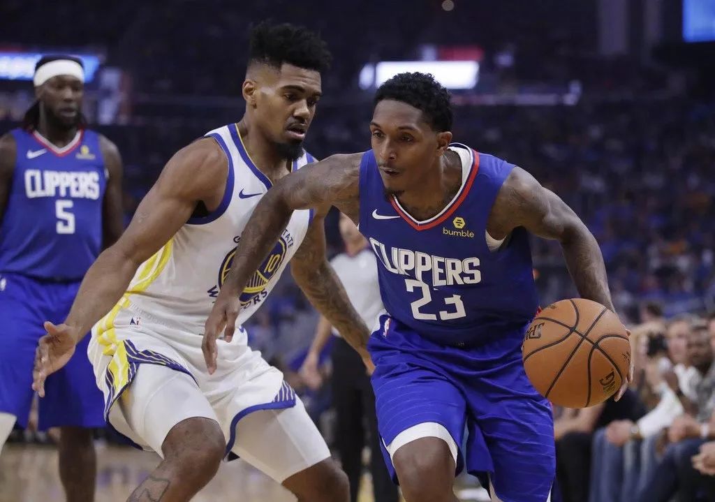 爱游戏app下载地址-雄狮客场战胜快船，领跑西部