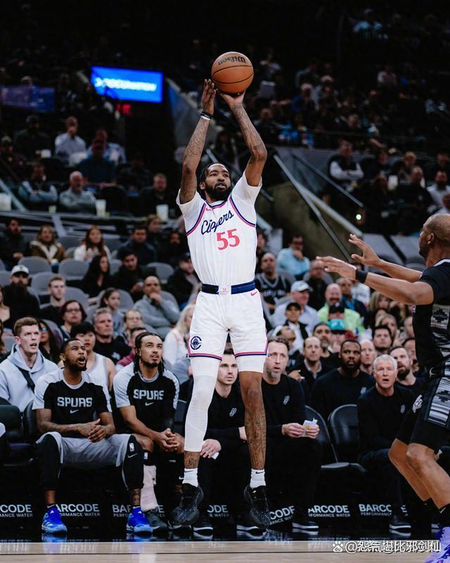 快船击败马刺，莱昂纳德状况欠佳